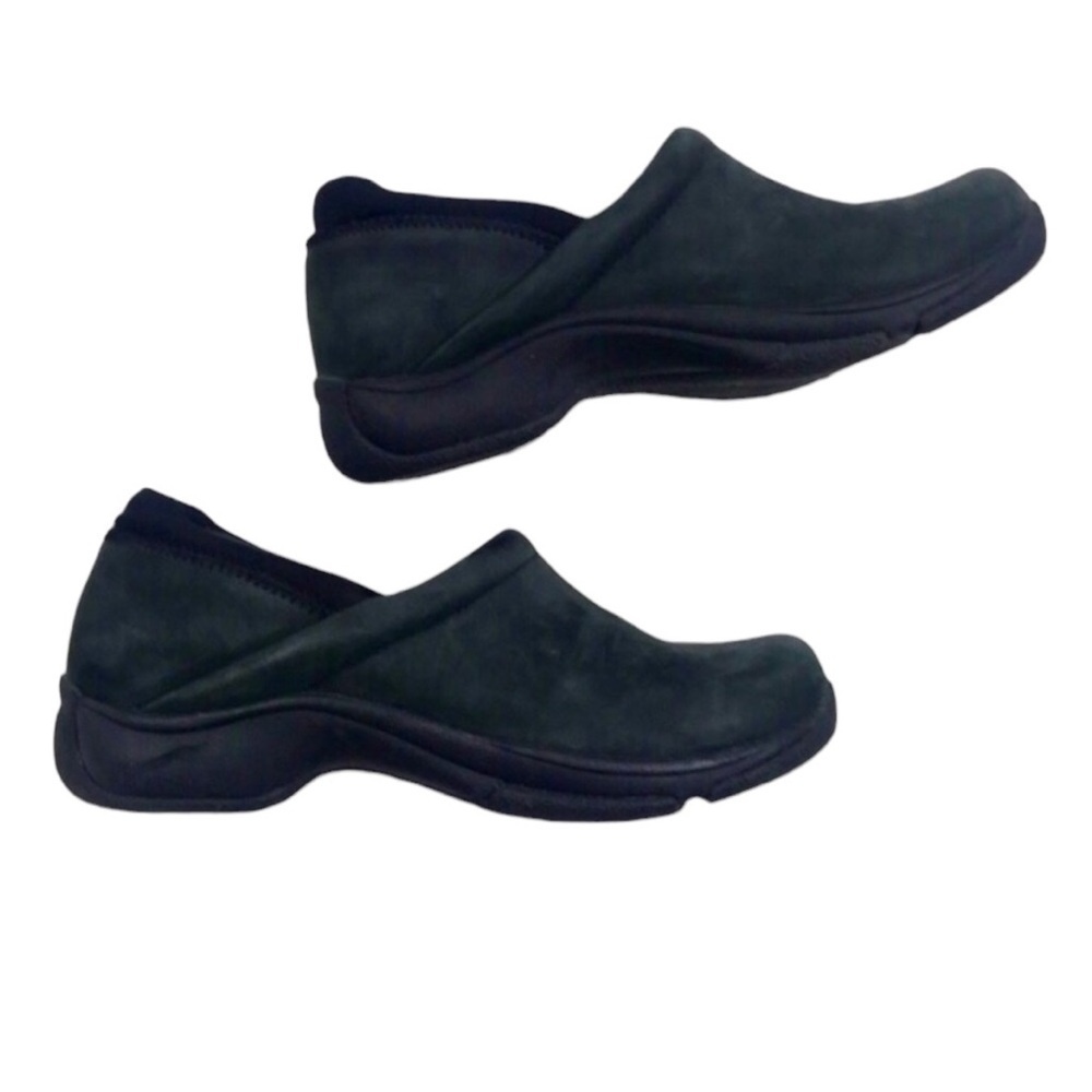 Dansko Winona Suede Leather Professional Clog in Moss Green Size  38 (7.5/8)